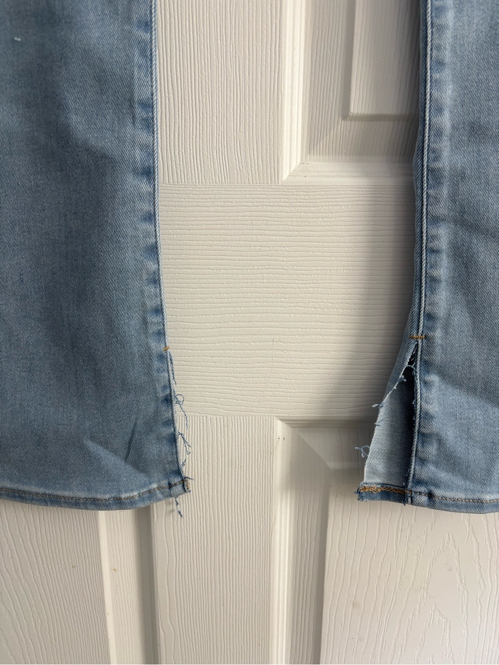 Express Mid Rise Skyscraper Jeans - Picture 5 of 6